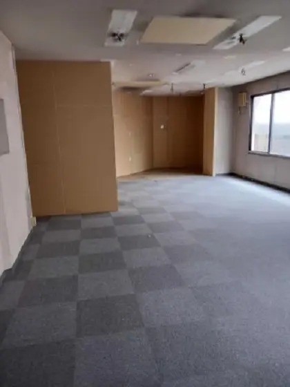 竹ノ塚の事務所仕様店舗物件の内装