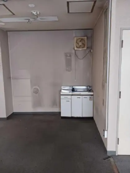 貸店舗(事務所仕様)の内装