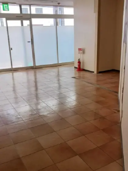 竹ノ塚の事務所仕様店舗物件の内装