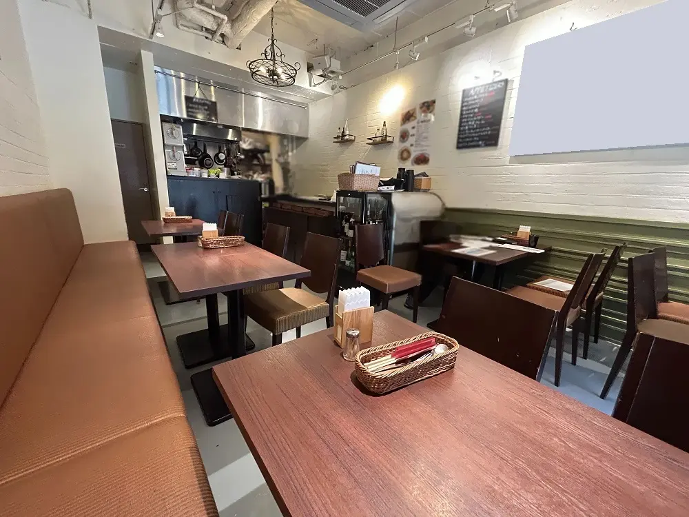 小伝馬町の居抜き店舗の内装