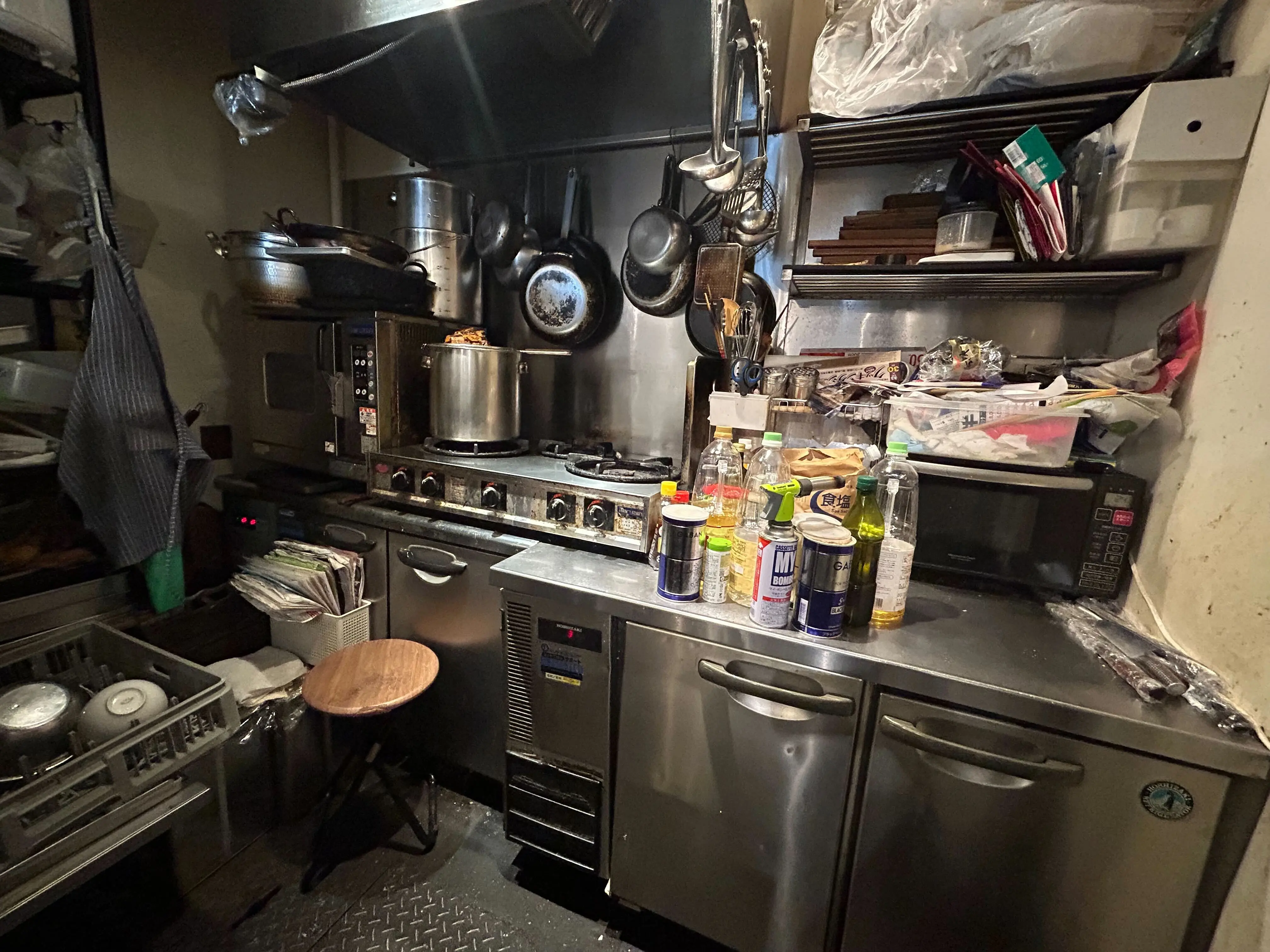 小伝馬町の居抜き店舗の厨房