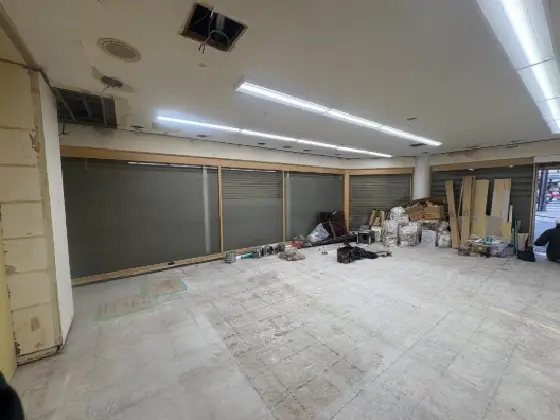 堀切菖蒲園のスケルトン店舗物件の内装