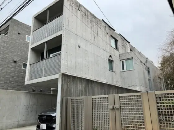 千歳烏山のスケルトン店舗物件の外観