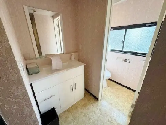 相模原のスケルトン店舗物件のトイレ