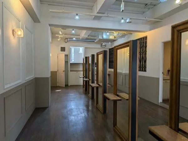 美容室・理容室の居抜き物件の内装