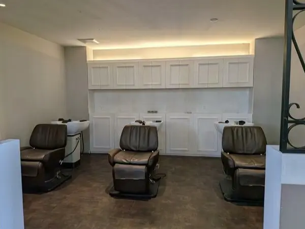 美容室・理容室の居抜き物件の内装