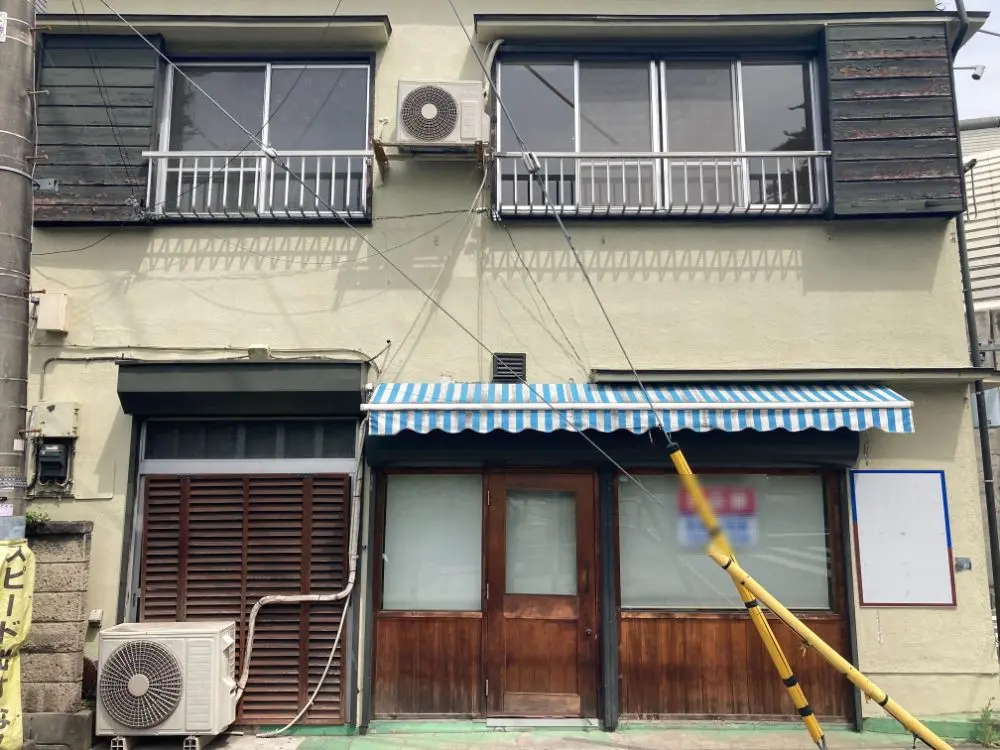 西高島平の居抜き店舗の外観