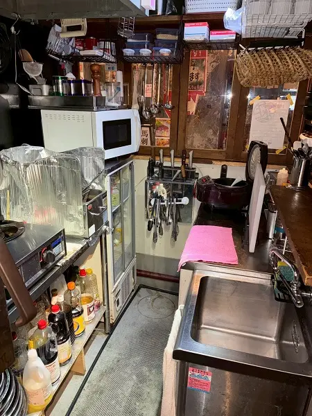 居酒屋の居抜き物件の厨房