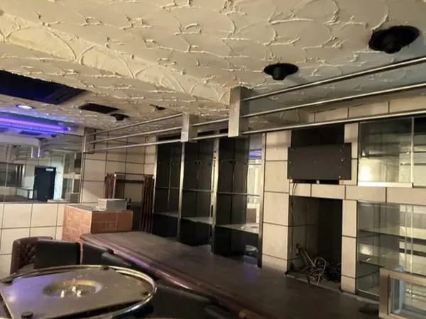 スナック・パブの居抜き物件の内装