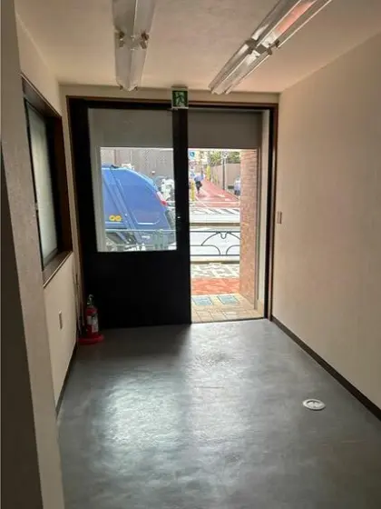 貸店舗(事務所仕様)の内装