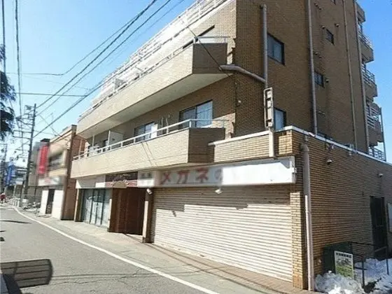 貸店舗(スケルトン)の外観