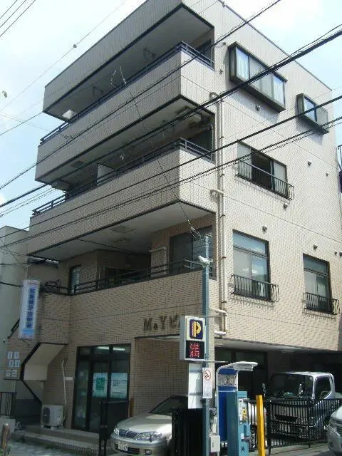 阪東橋の事務所仕様物件の外観