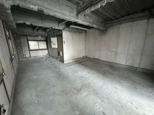 貸店舗(スケルトン)の内装