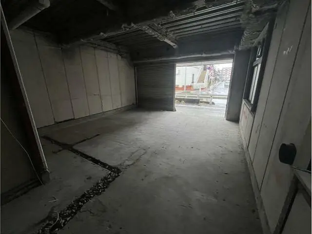 貸店舗(スケルトン)の内装