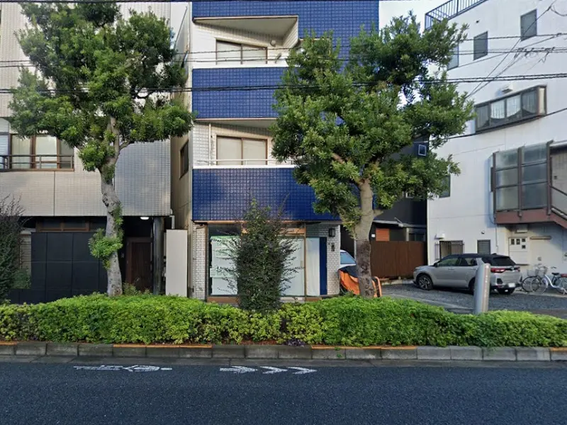 貸店舗(スケルトン)の外観