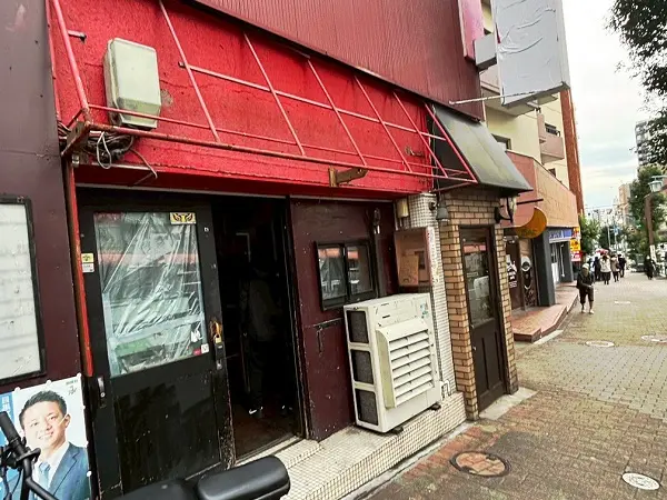 中華料理の居抜き物件の外観