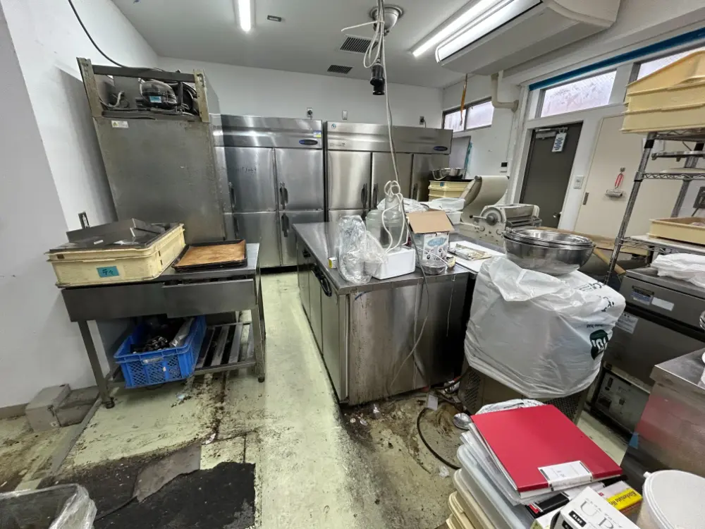 ケーキ屋の居抜き物件の厨房