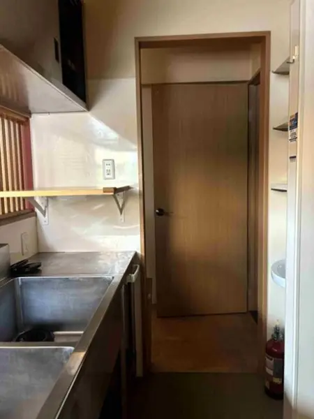 居酒屋の居抜き物件の厨房