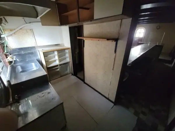 スナック・パブの居抜き物件の厨房