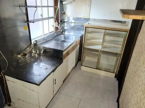 東林間のスナック・パブ居抜きの厨房