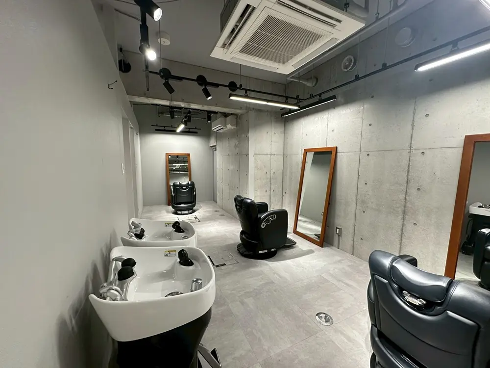 世田谷の美容室・理容室居抜きの内装