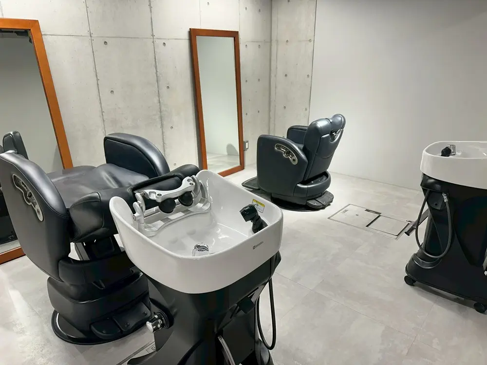 世田谷の美容室・理容室居抜きの内装