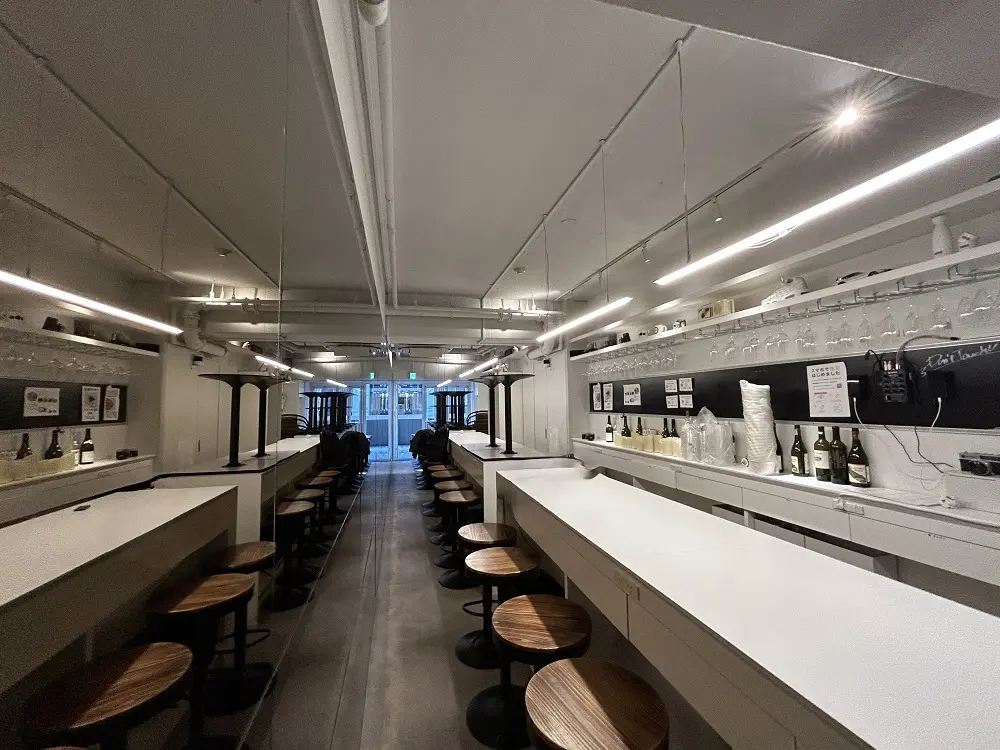 バルの居抜き物件の内装