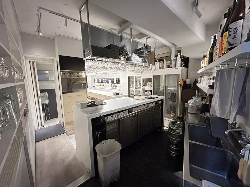 麻布十番のバル居抜きの厨房