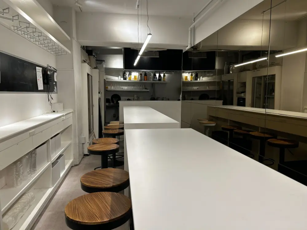 麻布十番の居抜き店舗の内装