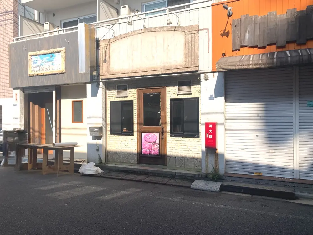 焼肉屋の居抜き物件の外観