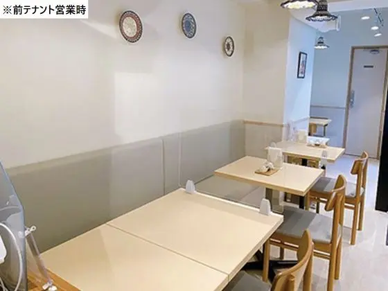 定食屋の居抜き物件の内装