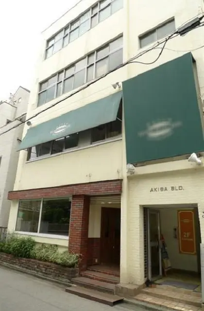 ガールズバーの居抜き物件の外観