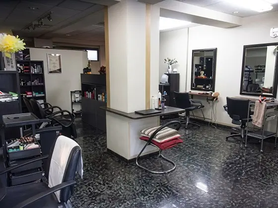 府中の美容室・理容室居抜きの内装