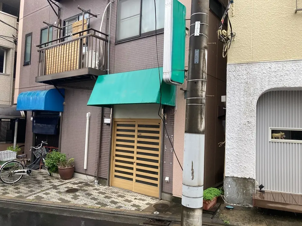 南浦和の居抜き店舗の外観