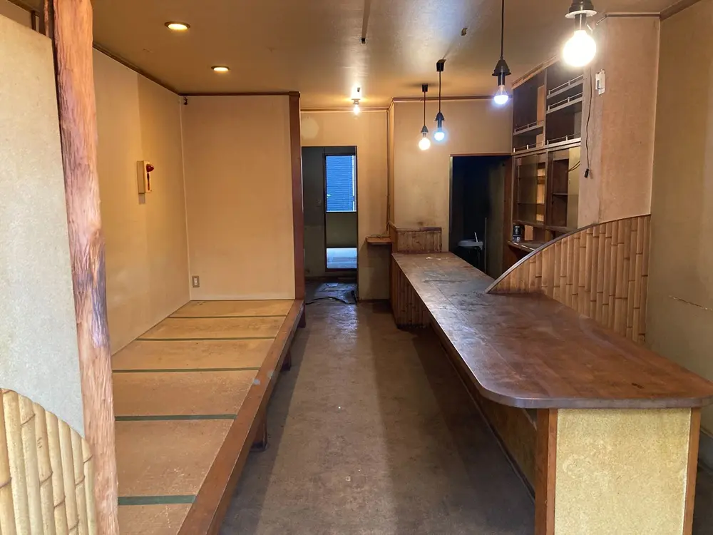 居酒屋の居抜き物件の内装
