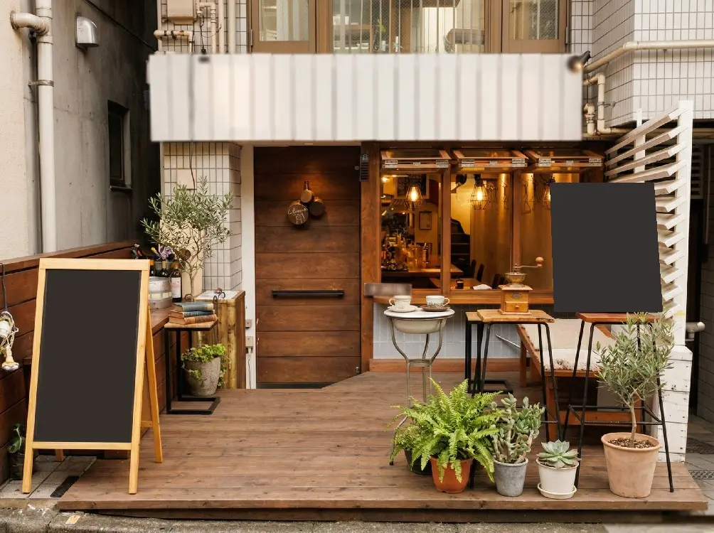 高輪台の居抜き店舗のエントランス