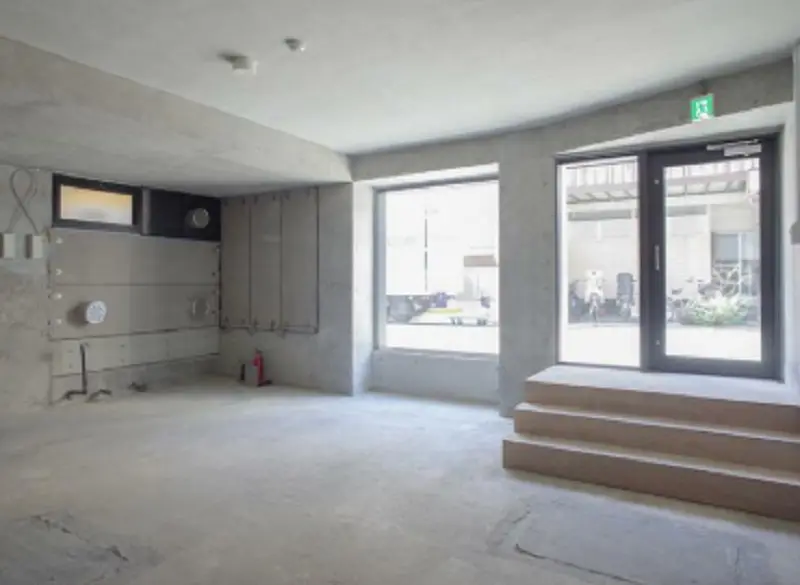 貸店舗(スケルトン)の内装