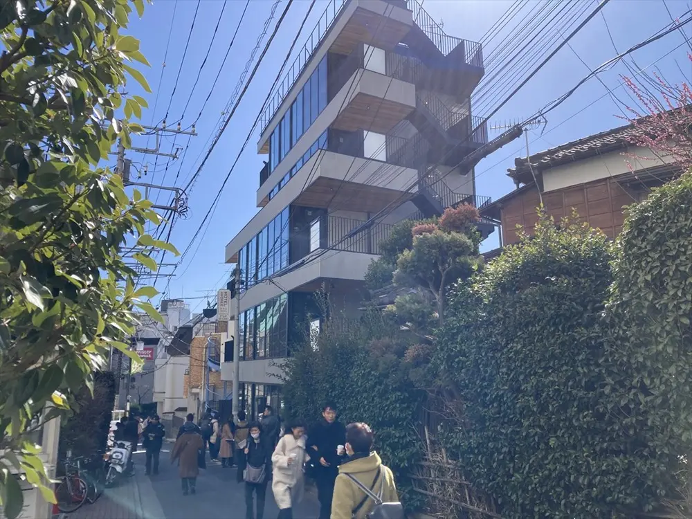 貸店舗(スケルトン)の外観