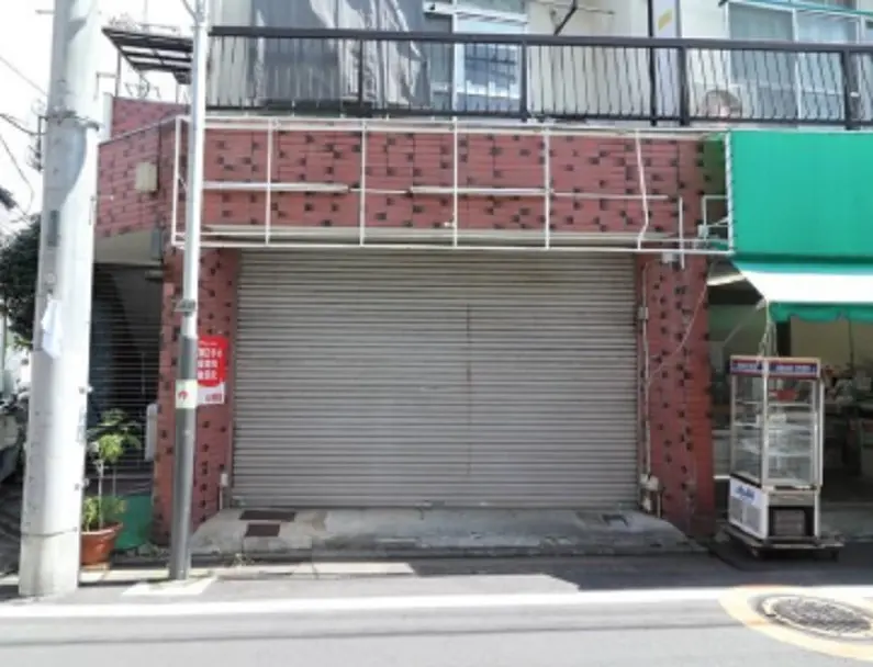 上井草のスケルトン店舗物件の外観