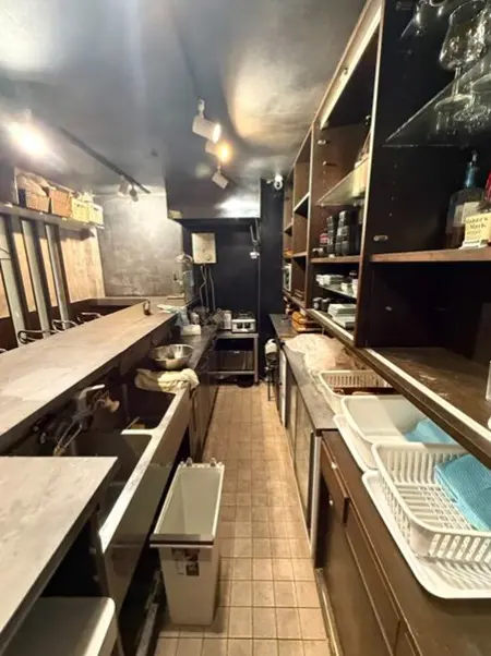 スナック・パブの居抜き物件の厨房