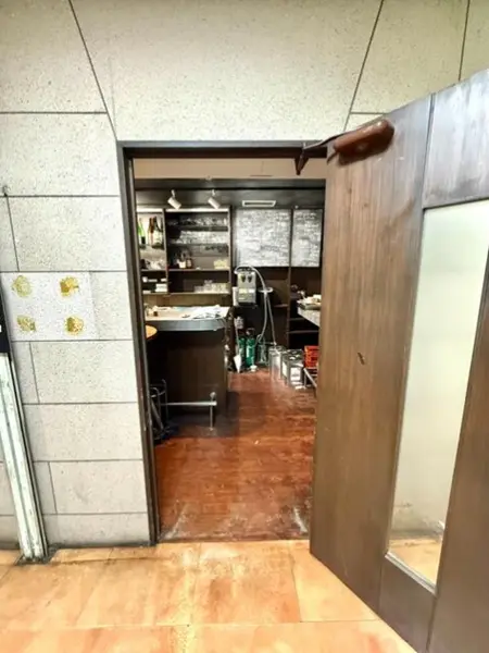 スナック・パブの居抜き物件のエントランス