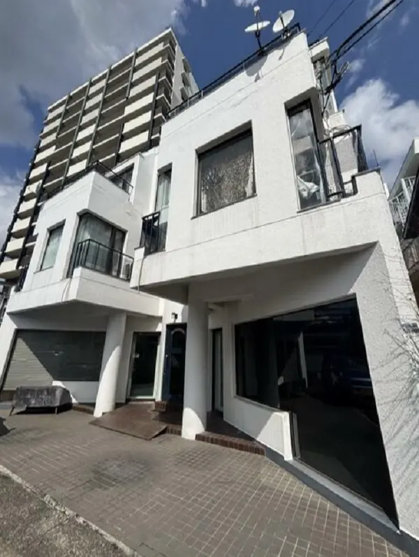 地下鉄赤塚の事務所仕様物件の外観