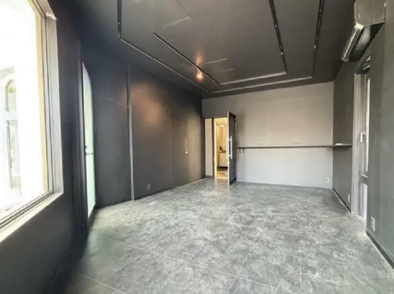 地下鉄赤塚の事務所仕様店舗物件の内装