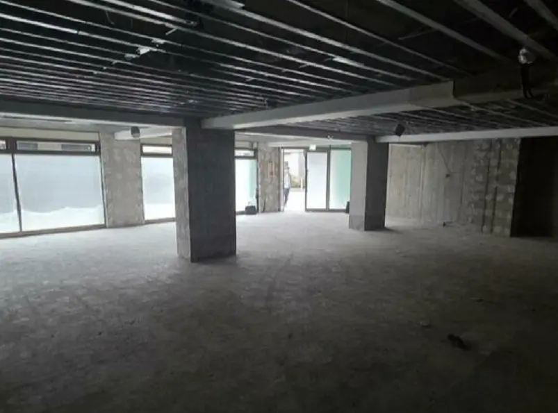 分倍河原のスケルトン物件の内装