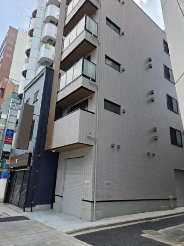 神保町のスケルトン店舗物件の外観