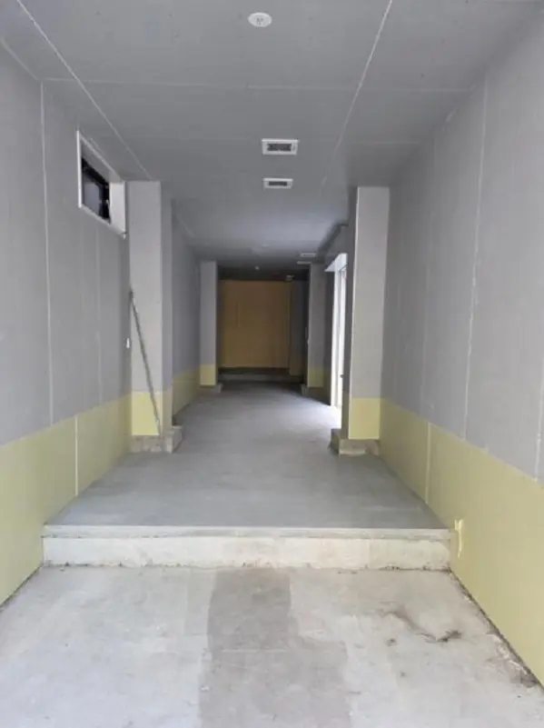 貸店舗(スケルトン)の内装