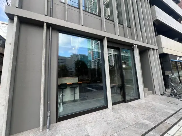 白金高輪の居抜き店舗の外観