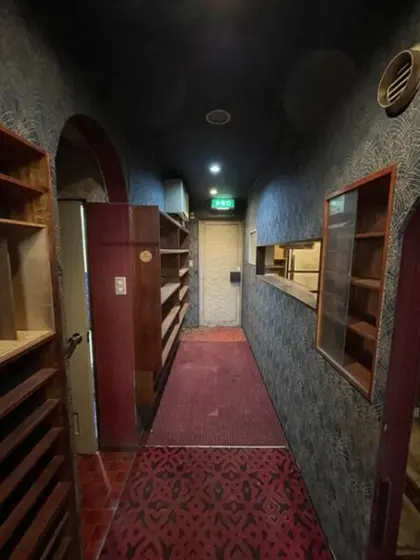 祐天寺のスナック・パブ居抜きの内装