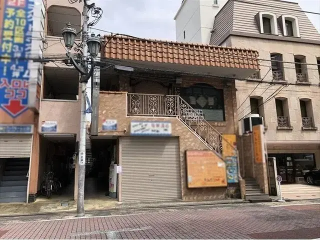 南林間の居抜き店舗の外観