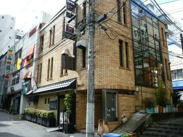 六本木のスナック・パブ居抜きの外観